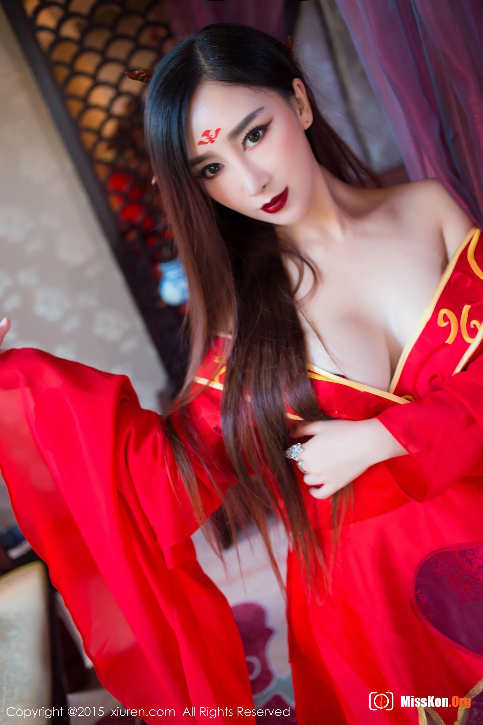 Zou Jingjing - Photo 10