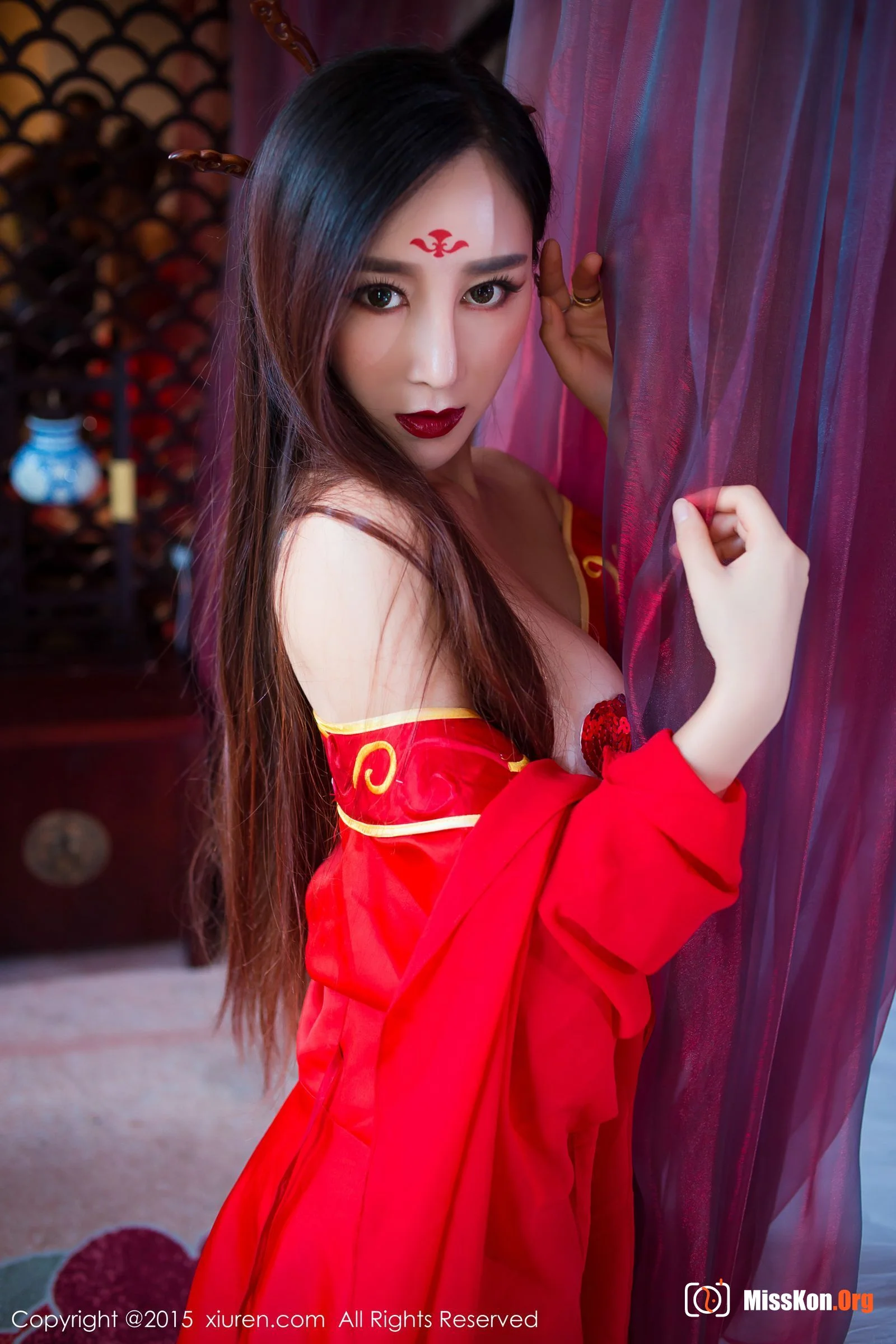 Zou Jingjing - Photo 16